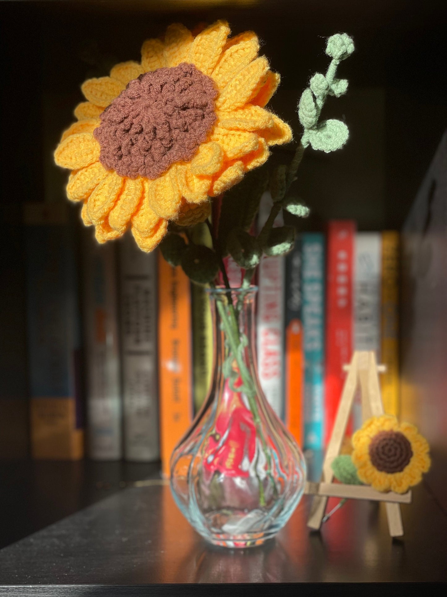 Bring the Beauty of Nature into Your Home with this Handmade Crochet Sunflower - Perfect for Unique Home Decor or Gift-Giving