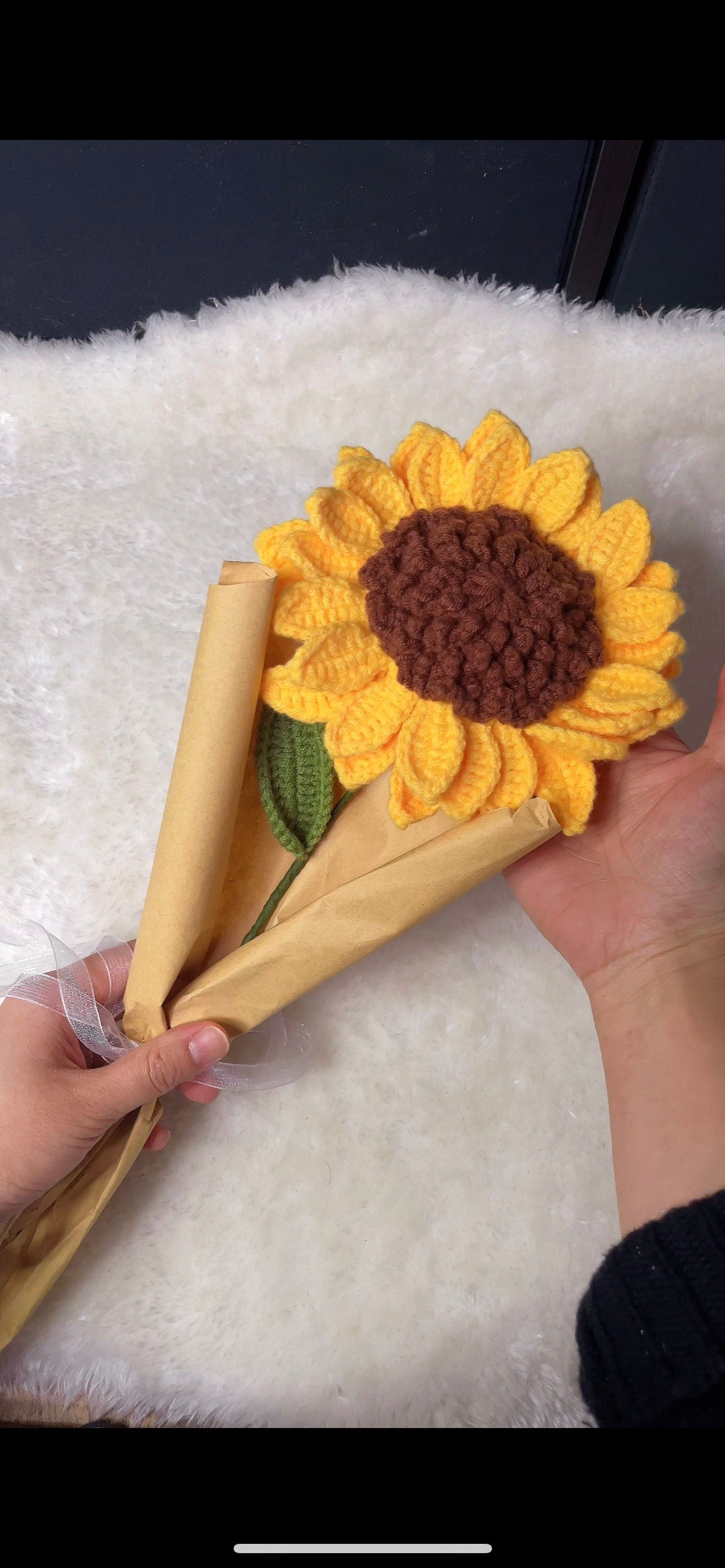 Bring the Beauty of Nature into Your Home with this Handmade Crochet Sunflower - Perfect for Unique Home Decor or Gift-Giving