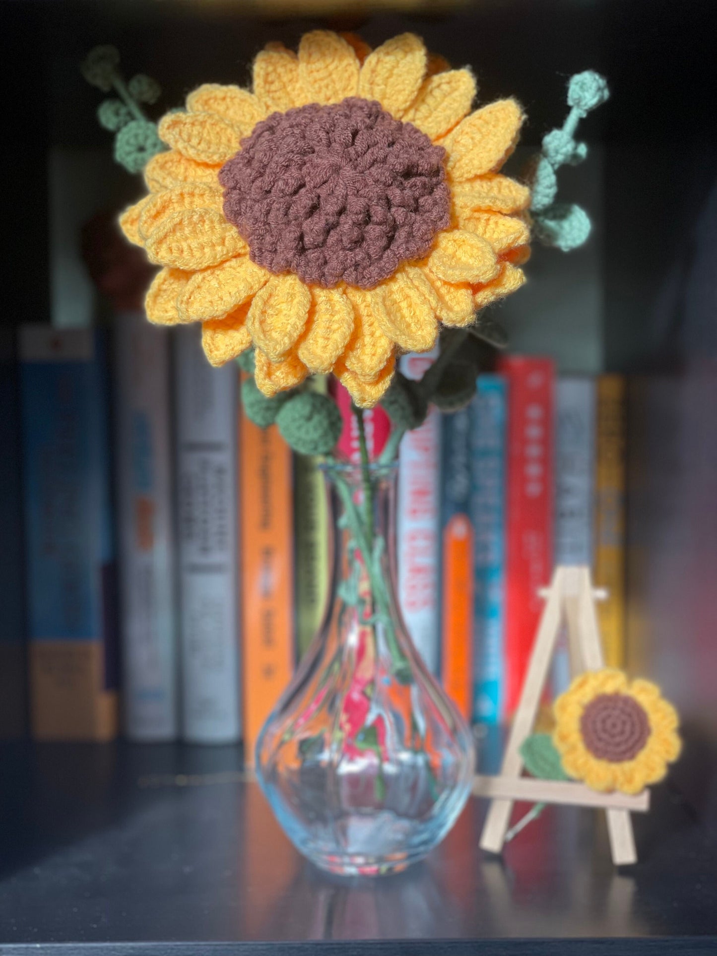 Bring the Beauty of Nature into Your Home with this Handmade Crochet Sunflower - Perfect for Unique Home Decor or Gift-Giving